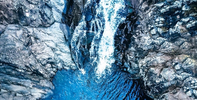 A photo of a waterfall.
